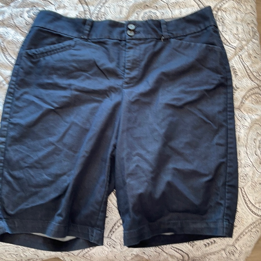Long light weigh blue denim shorts